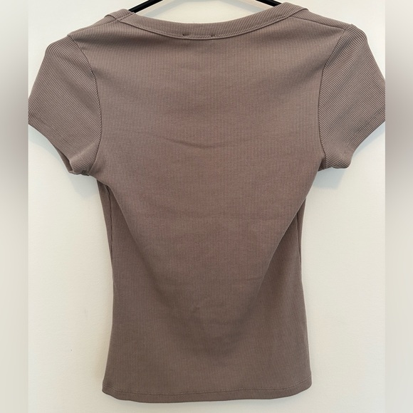 Dynamite Ribbed Scoopneck Top - Picture 6 of 6